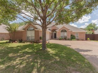 6108 Club House Dr, North Richland Hills, TX 76148