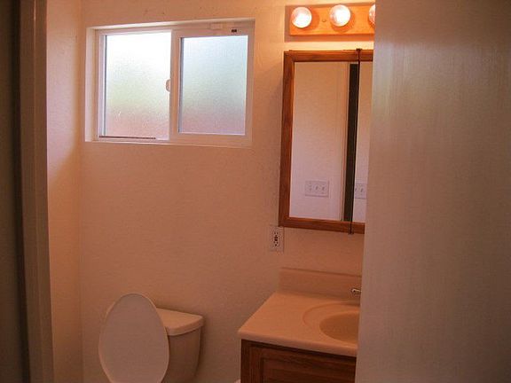 5th image of 5507 Esmeralda St