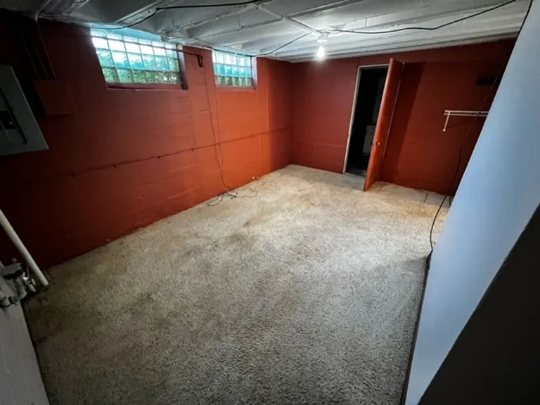 8908 Hilton St — Photo 16