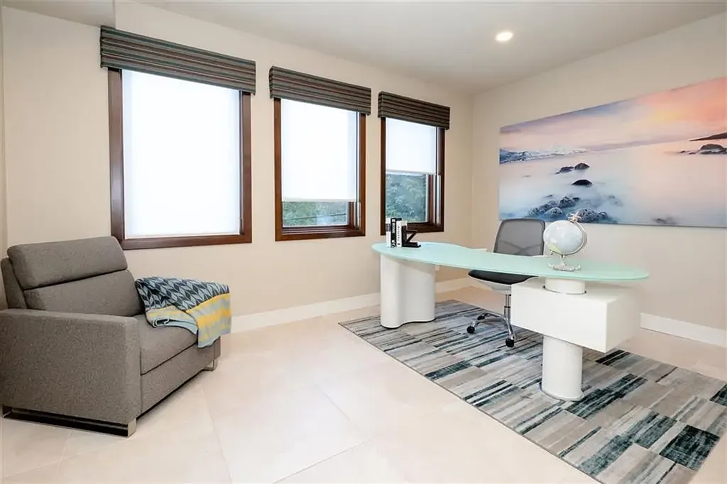 4 bed, 4143 sqft, $8,000 — Photo 4