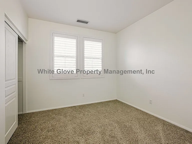 3 Elmhurst St — Photo 12