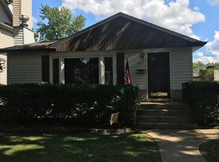 4925 Middaugh Ave, Downers Grove, IL 60515