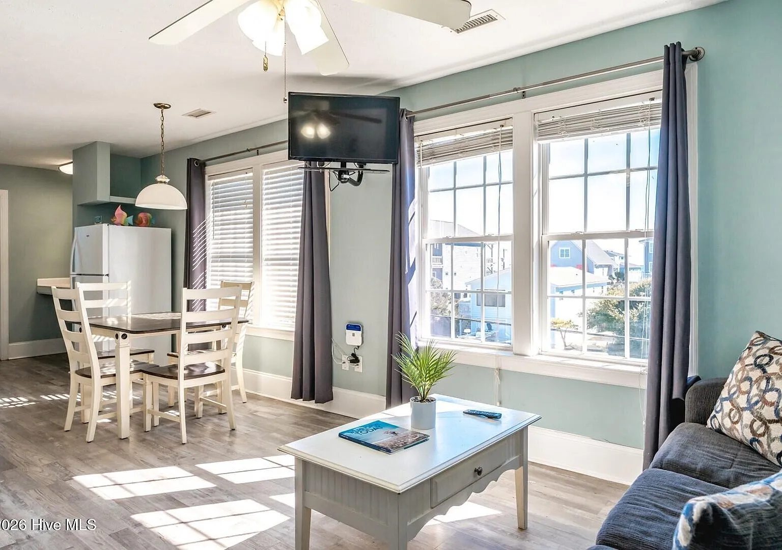2 bed, 2.0 bath, $2,000 — Photo 3