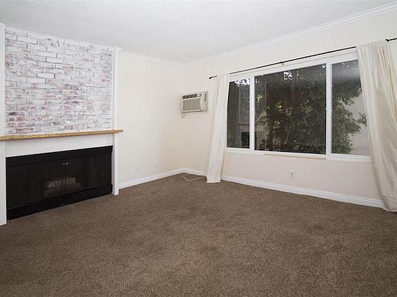 3rd image of 1849 Greenfield Ave APT 206