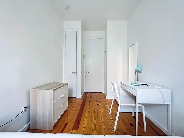 235 Himrod St #2L-437 — Photo 3