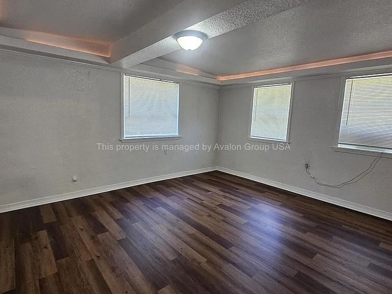 5550 Windermere Dr — Photo 11
