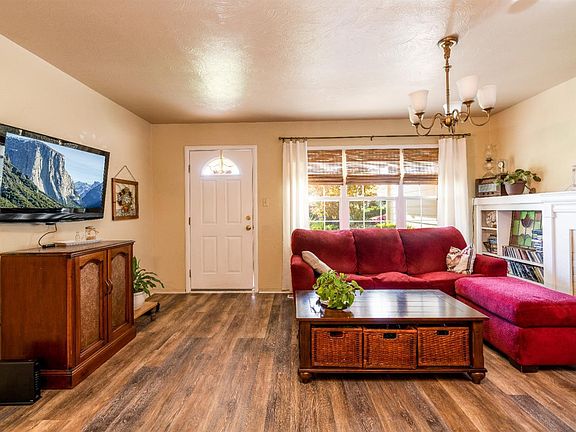 5th image of 410 Luce Avenue