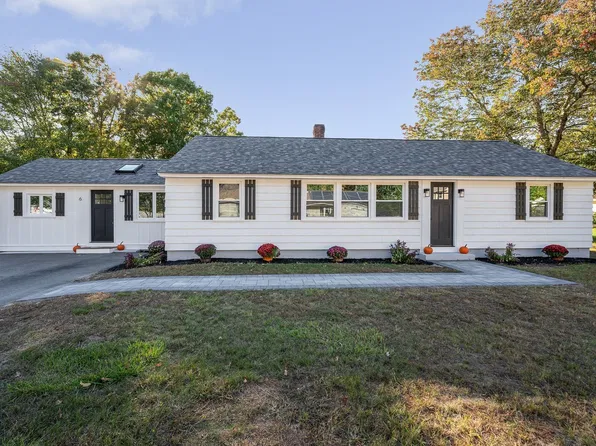 6 Bacon St, Pepperell, MA 01463