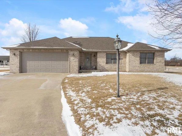 102 Helene Ct, East Peoria, IL 61611