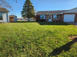 866 W Swartzell Dr, Rensselaer, IN 47978