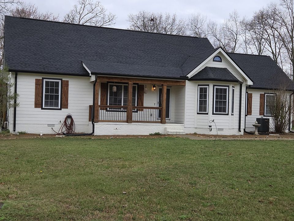 1st image of 913 Indian Springs Cir