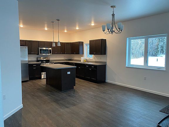 4th image of 3101 Psalms Blvd
