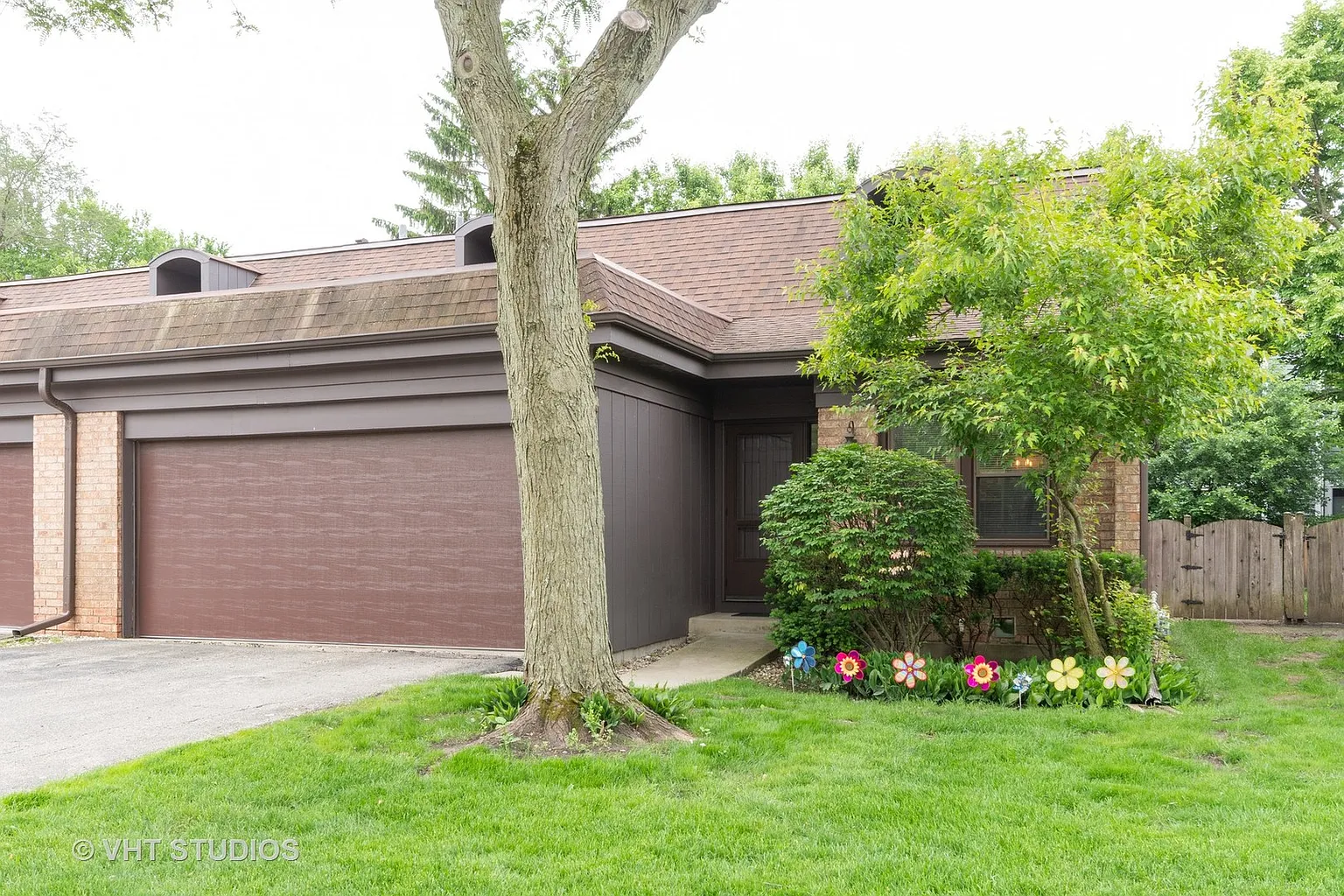 2741 Wilshire Ln photo 1