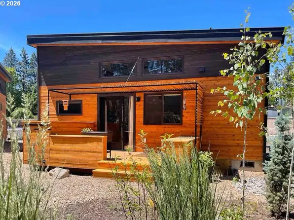 61304 Wizard Ln, Bend, OR 97702