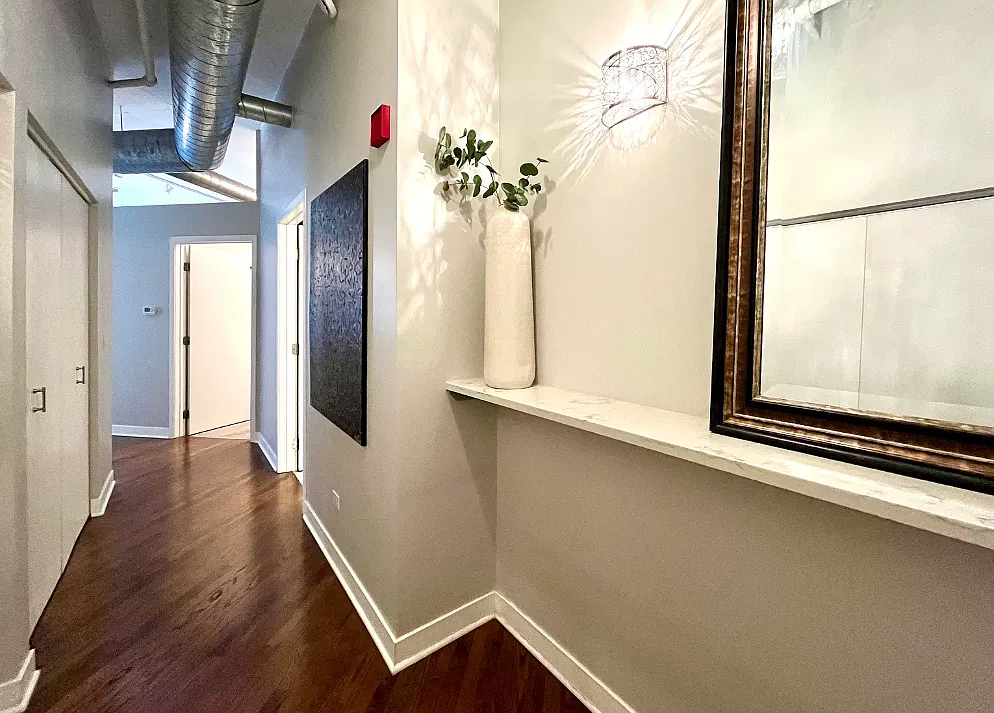 2 bed, 1.5 bath, 1050 sqft, $3,600 — Photo 4