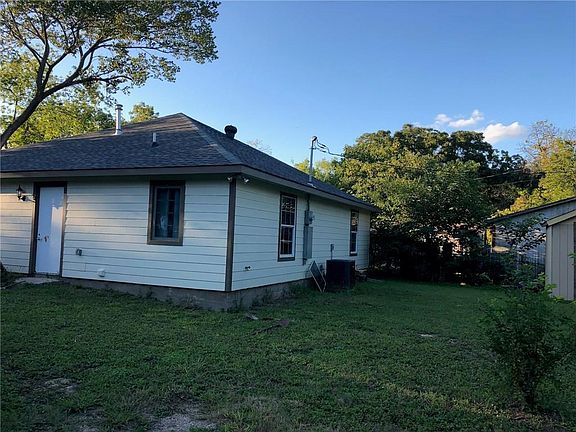 4th image of 3114 Indianola St