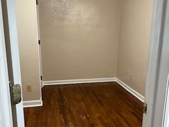 4th image of 3333 & 3335 Parkview Ave