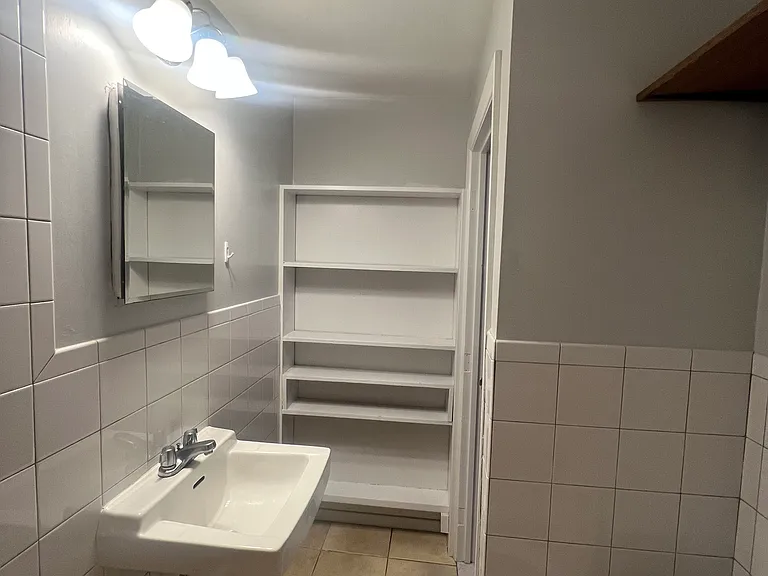 28 Concord St #10 — Photo 15
