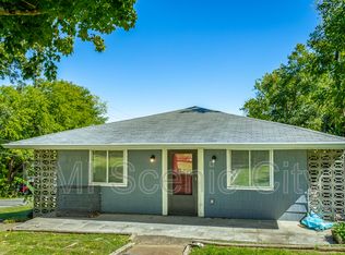 916 S Crest Rd, Chattanooga, TN 37412