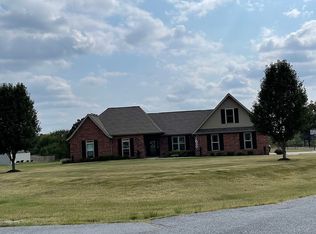 17100 Beck Ct, Siloam Springs, AR 72761