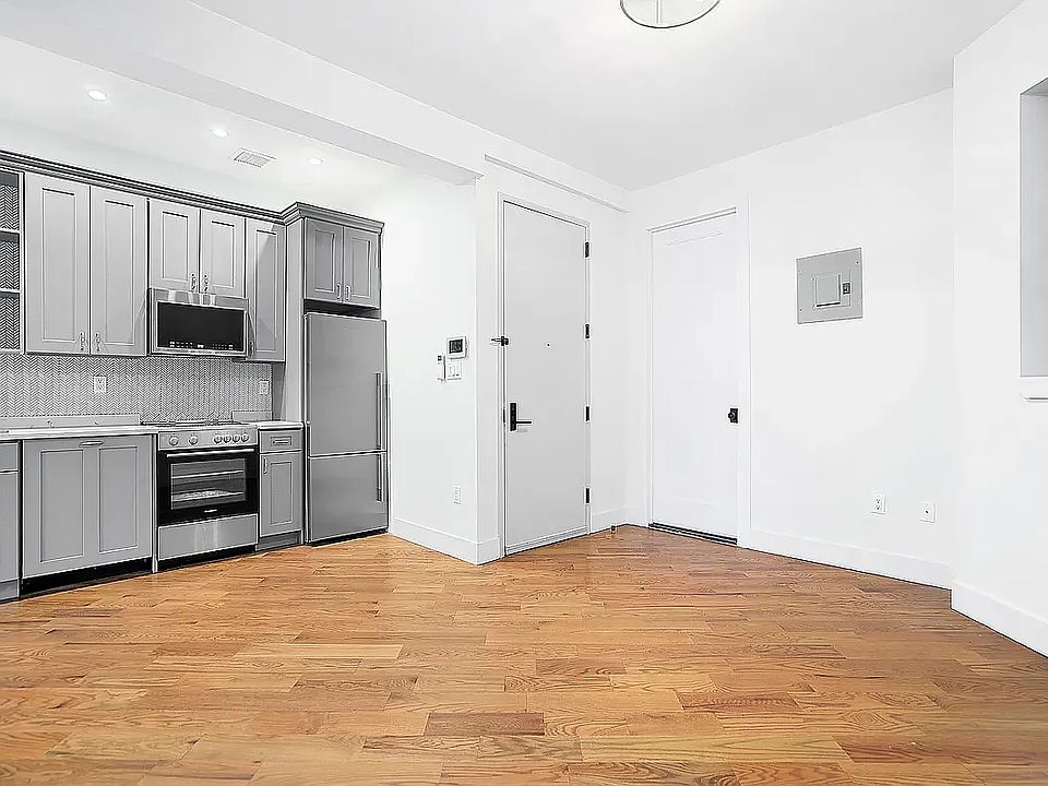 1st image of 677 Vanderbilt Ave APT 4D