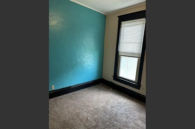 212 W Washington St — Photo 10