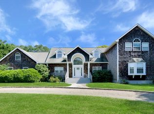 2 Country Estates Rd, Westhampton, NY 11977