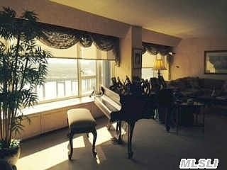 5th image of 16625 Powells Cove Blvd APT 19H