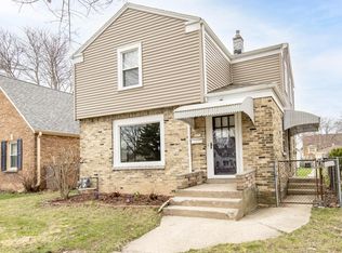 2371 S 72nd St, West Allis, WI 53219