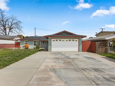 2210 Larchmont St, Pomona, CA, 91767