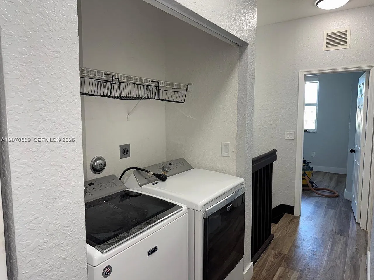 4 bed, 3.5 bath, 1762 sqft, $2,850 — Photo 4