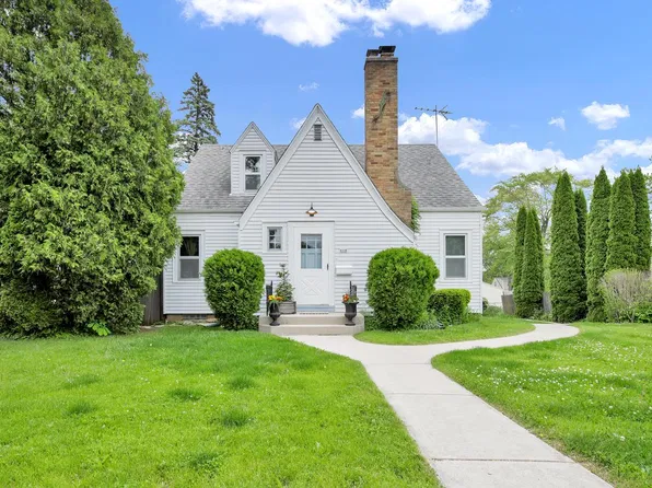 608 North Holden STREET, Port Washington, WI 53074