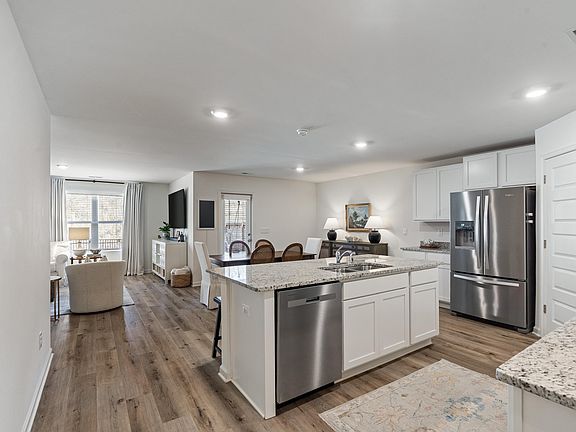 3rd image of 740 Sterling Pl