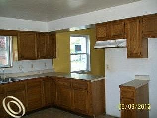 2nd image of 69755 Main St