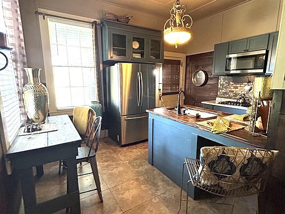 4th image of 6724 Saint Phillip St
