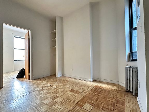 3rd image of 424 E 66th St APT 3FE