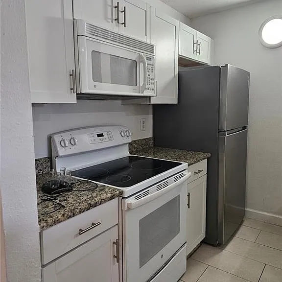 108 Santa Clara Dr #4 — Photo 2