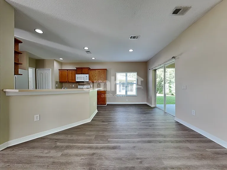 25741 Crippen Dr — Photo 5