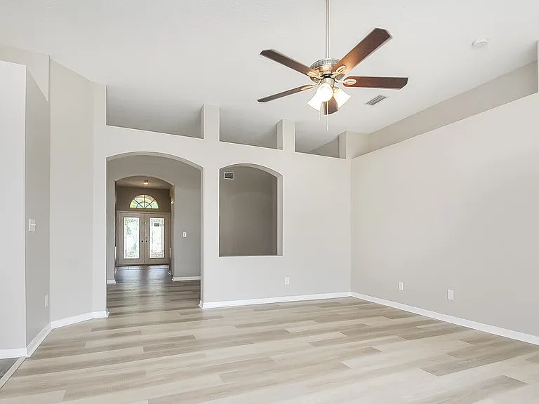 1221 Barclay Wood Dr — Photo 3