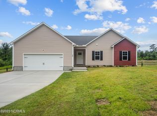 154 Padgett Rd, Maple Hill, NC 28454