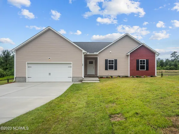 154 Padgett Road, Maple Hill, NC 28454