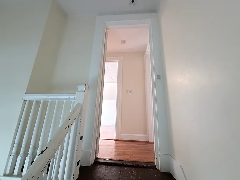 38 Glenwood St #3 — Photo 23