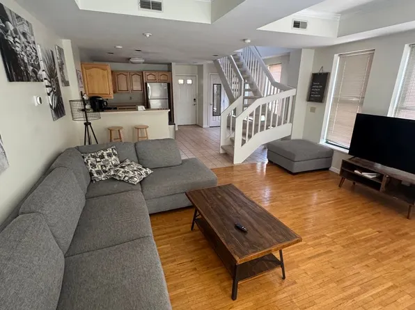 133 Walton St, Syracuse, NY 13202