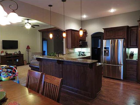 5th image of 500 E Stone Lake Dr