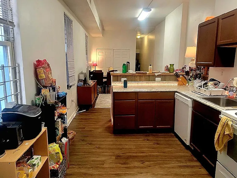 505 W Grace St #A — Photo 11