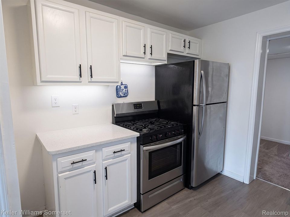 14219 Knox Ave, photo 7
