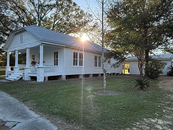 2nd image of 19565 Liberty Rd