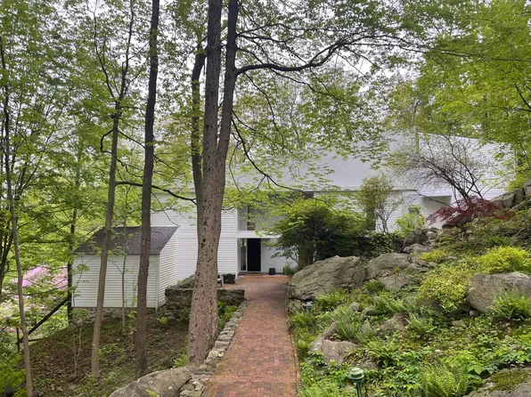 98 Hunting Ridge Road, Greenwich, CT 06831