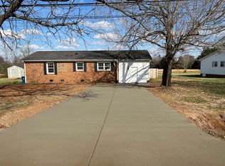 119 Moss Dr, Concord, NC 28027