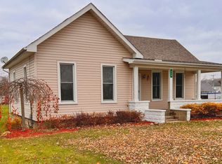 220 Monroe St, Carleton, MI 48117